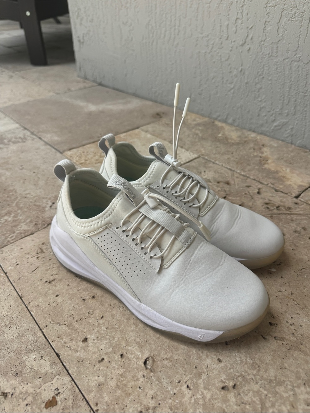 Clove Women’s Classic Sneakers